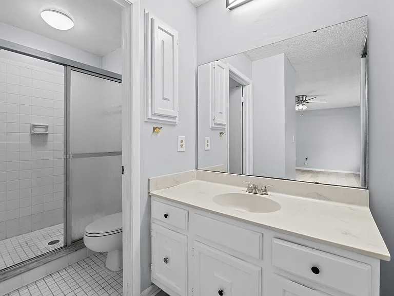 Master Bath Upstairs