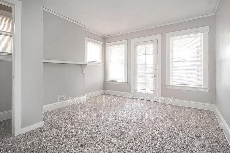 1st image of 924 E 150th St APT 1
