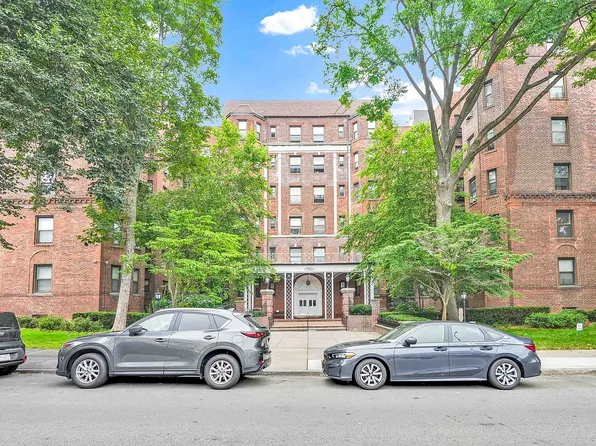 8451 Beverly Rd APT 5P, Jamaica, NY 11415