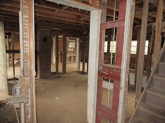 Looking toward kitchen