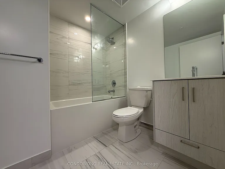 180 Front St E #807 — Photo 12