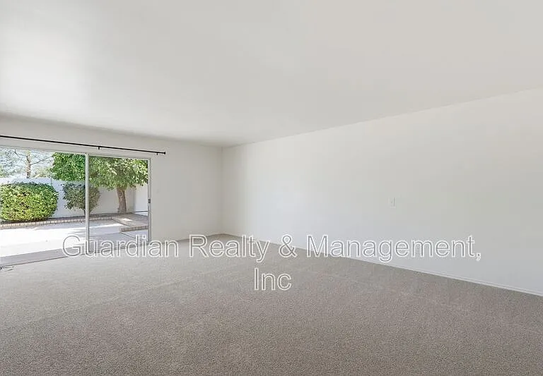 7238 E Joshua Tree Ln — Photo 18