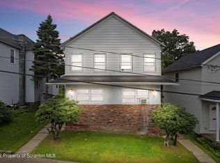 138-140 E Grove St, Taylor, PA 18517