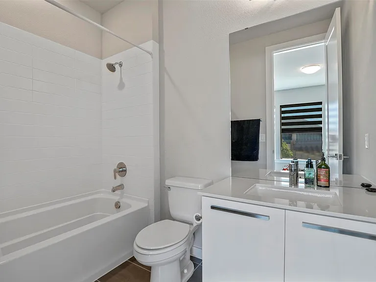 5322 Statesman Ln — Photo 15