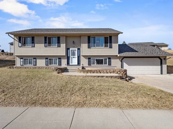 120 Thomas Rd, Reedsburg, WI 53959