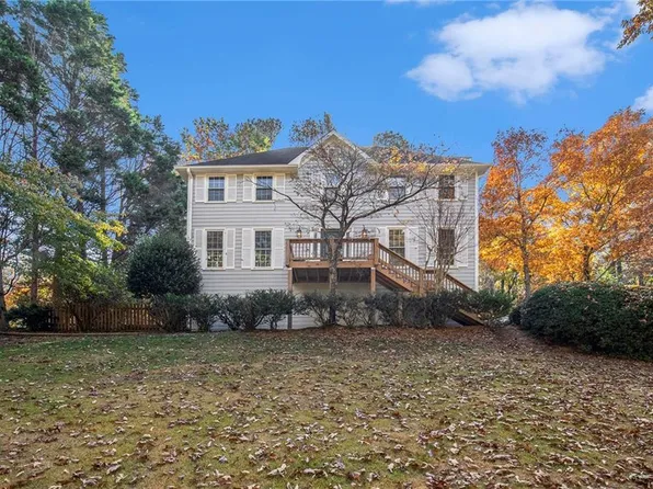 154 Plantation Trce, Woodstock, GA 30188