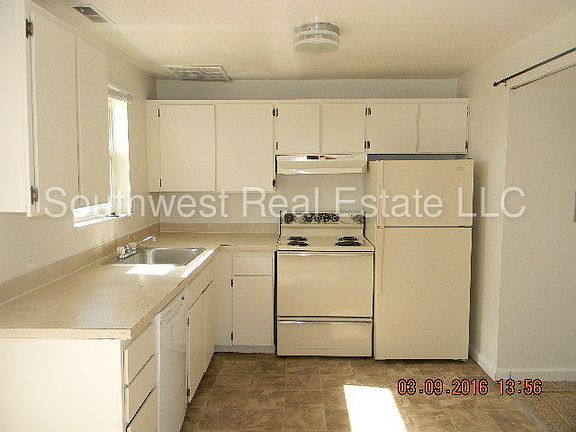 5th image of 112 Skyline Dr APT B