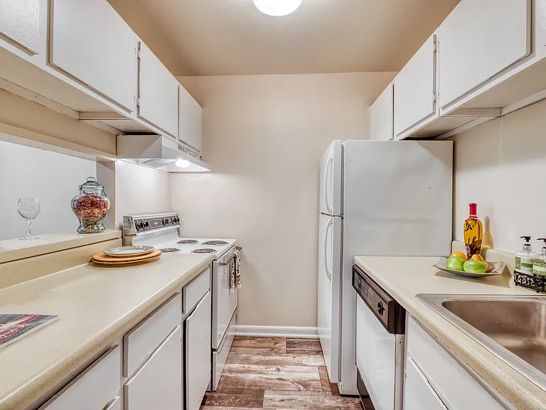 North Slope Apartments — Photo 7