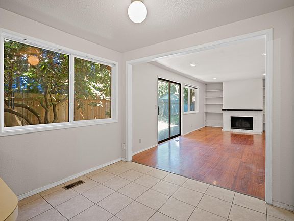 5th image of 6003 153rd Ct NE