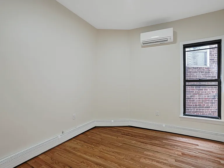 16 Russell St #GROUND-FLOOR — Photo 15