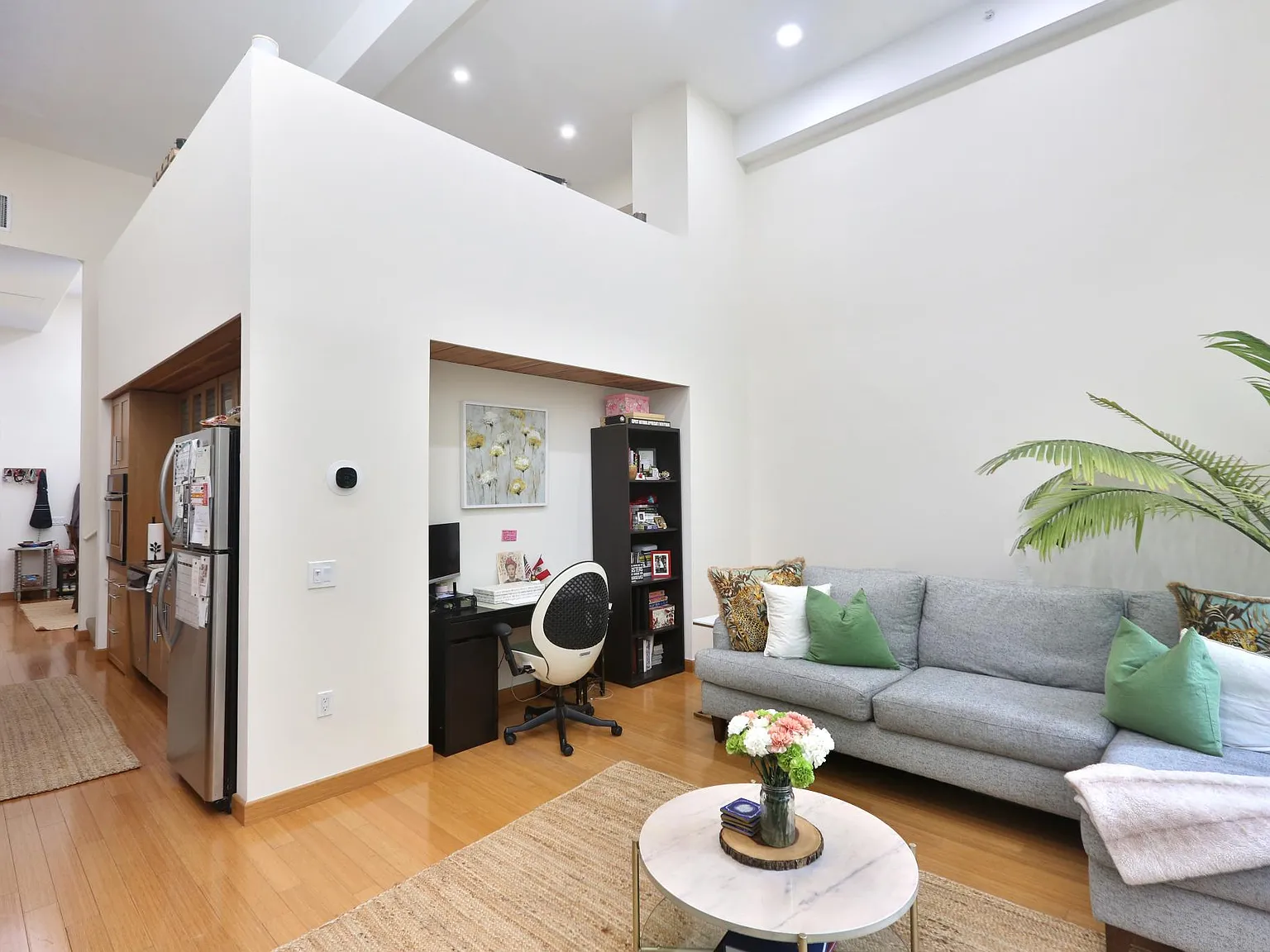 290 Pleasant St — Photo 4
