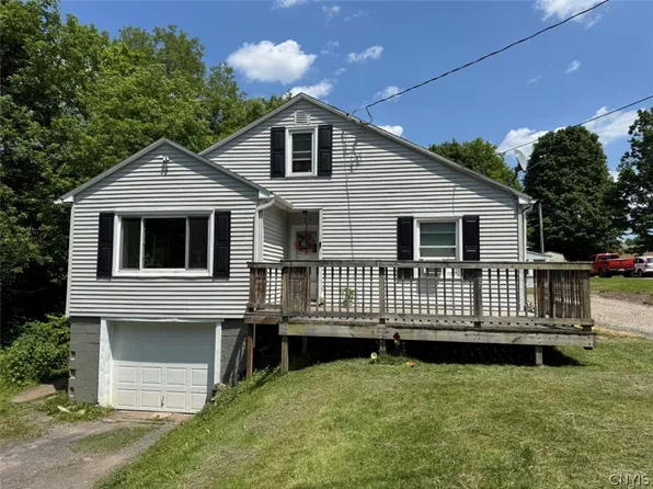 21 S Skaneateles St, Jordan, NY 13080
