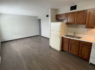 125 Sherwood Ct #6, Waterloo, IA 50701