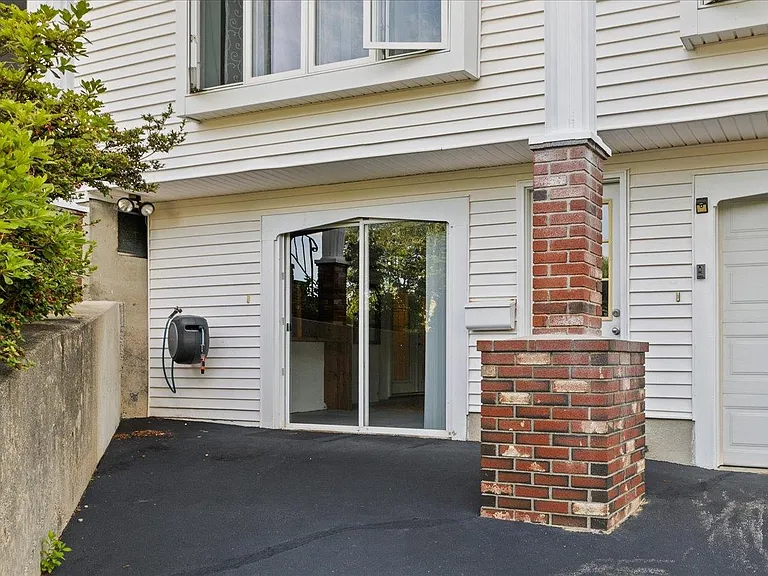 387 Main St #1 — Photo 18