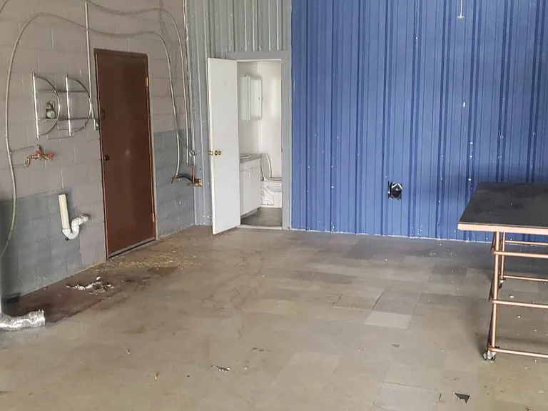 506 NE 3rd St — Photo 5