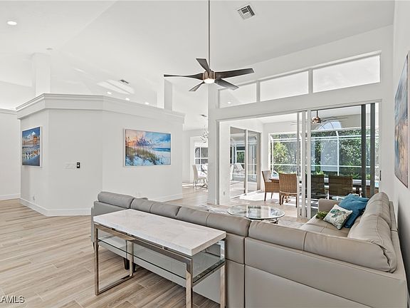 3rd image of 28974 Seton Ct