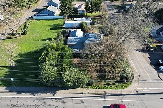 3rd image of 7580 3rd St SE