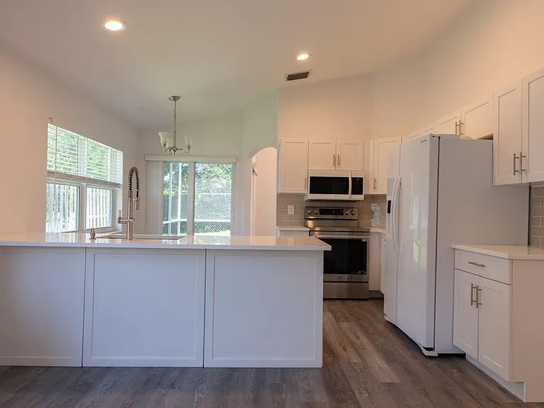 10651 Buttonwood Lake Dr #0 — Photo 3