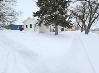 29 7th St NE, Watertown, SD 57201