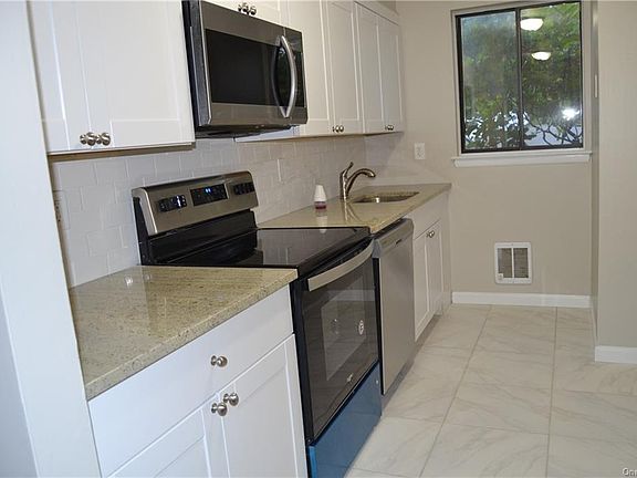 5th image of 215 Vista On The Lk