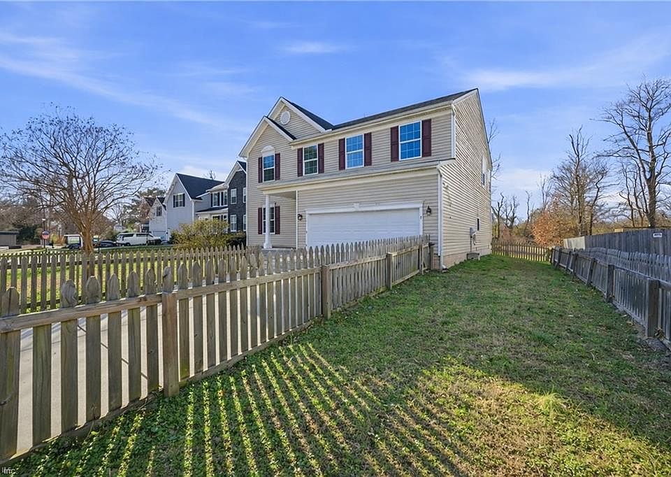 1st image of 7 Mary Ann Dr