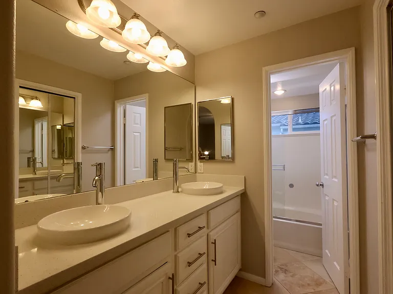 2870 Escala Cir — Photo 6