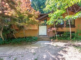 11 Foremost Mountain Rd, Towaco, NJ 07082