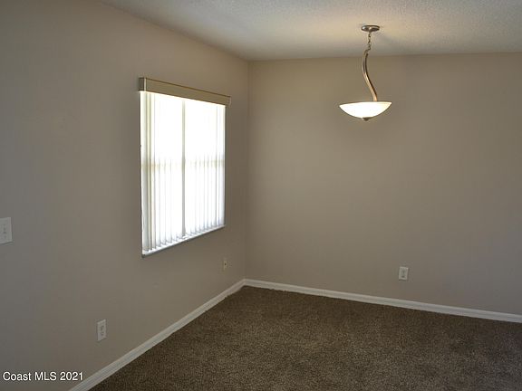 3rd image of 522 Clarewood Blvd