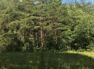 Norris St, Jamestown, TN 38556