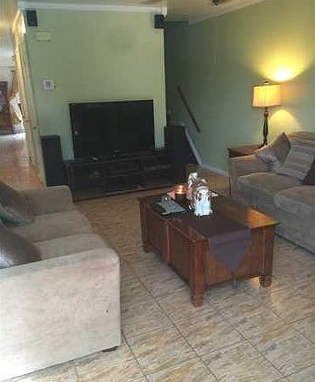 4th image of 229 Granite Ave