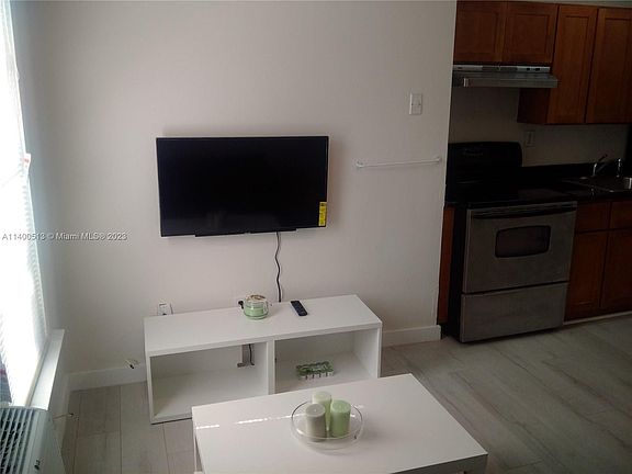 2nd image of 842 Meridian Ave APT 3C