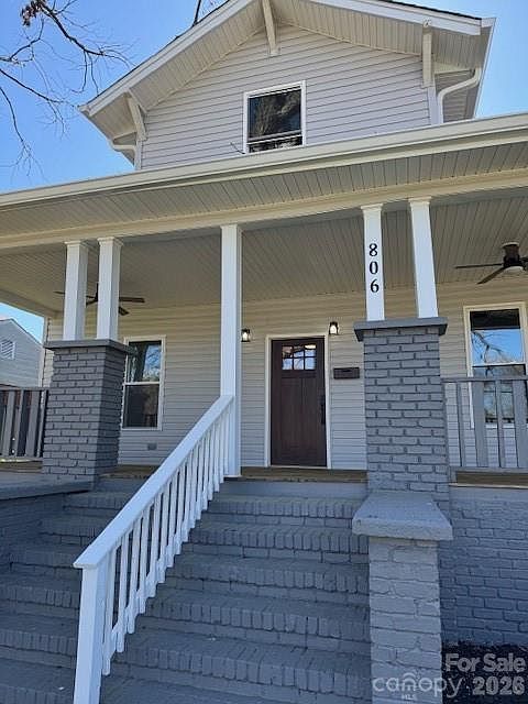 1st image of 806 4th Street Dr NW