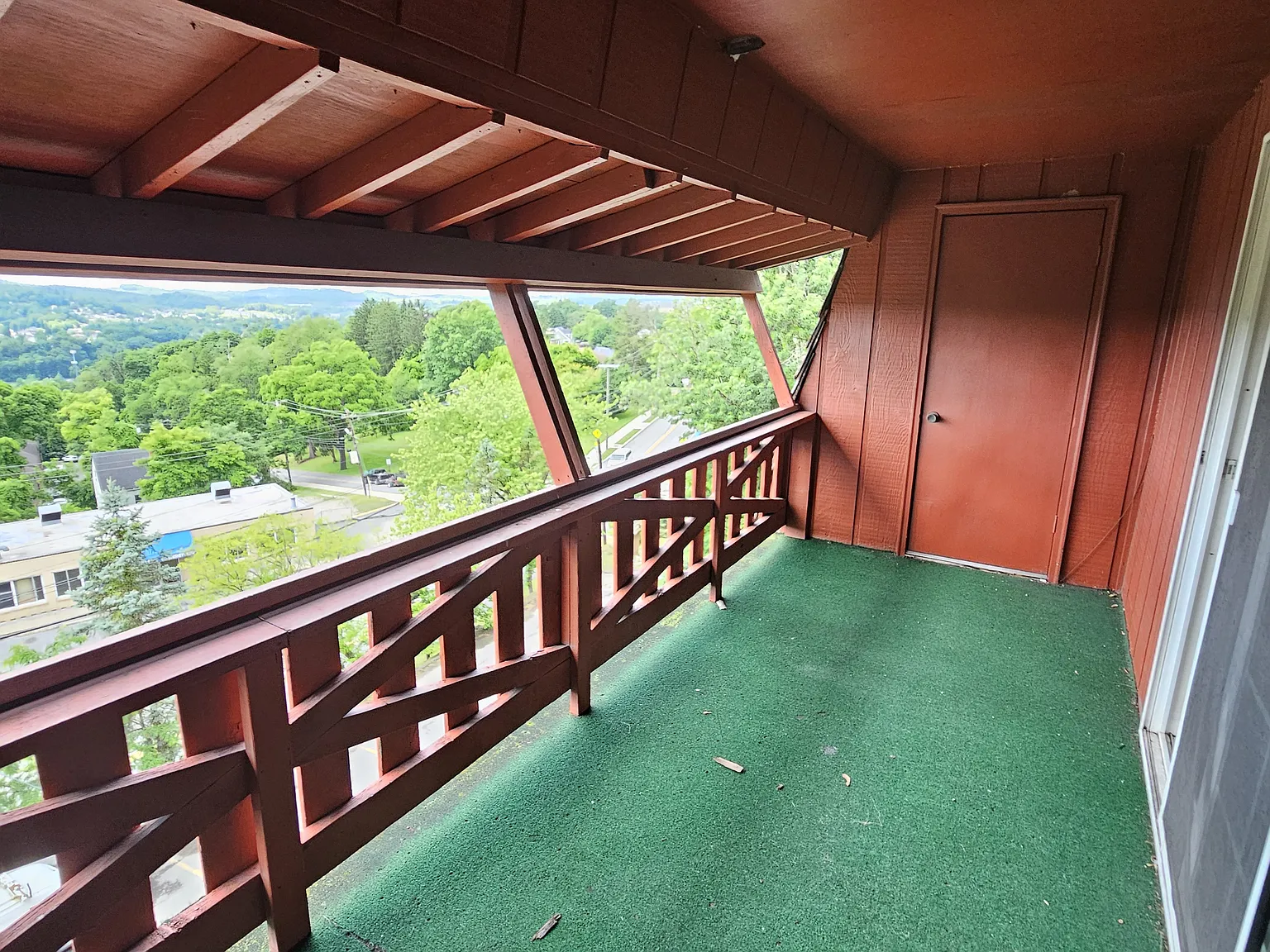 Terrace Heights Apartments — Photo 3