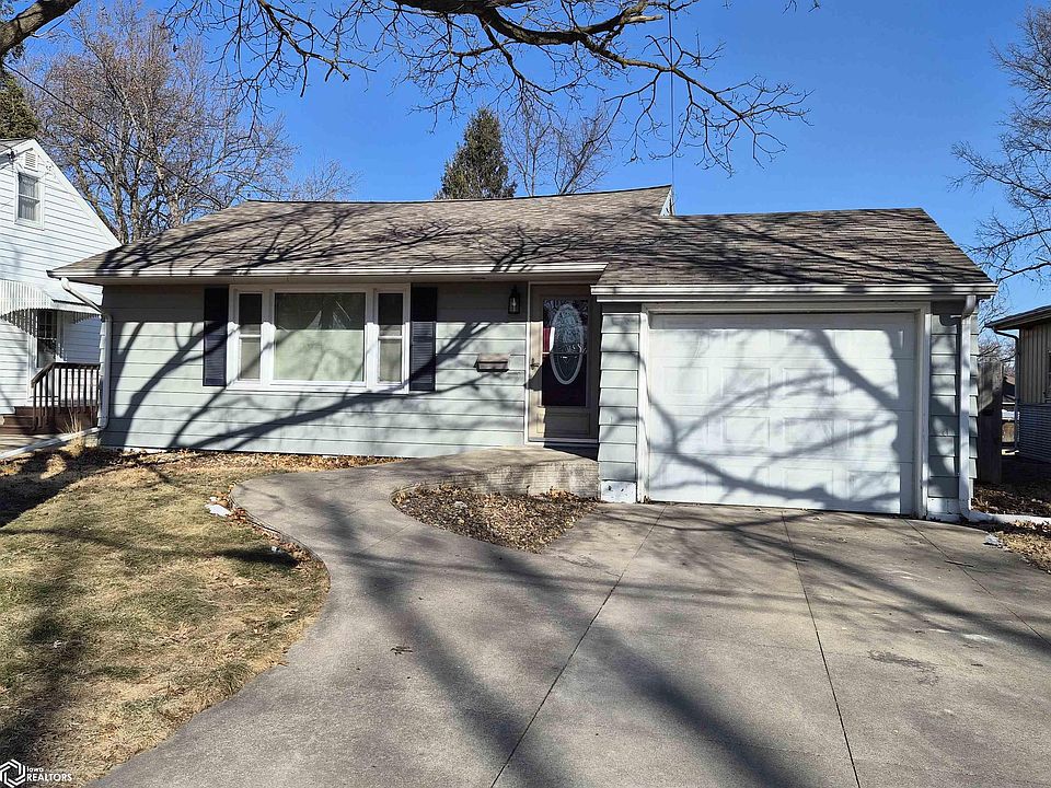 1st image of 1013 4th Ave E
