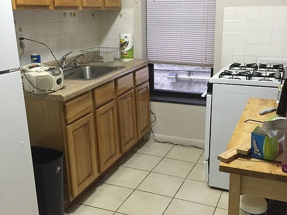 5th image of 3221 34th St