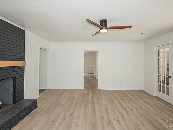 3rd image of 9767 Pickwood Dr