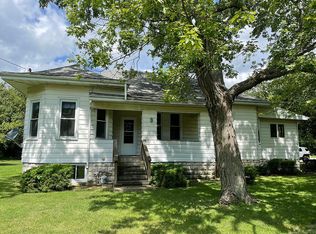 502 N 6th St, Cornell, IL 61319