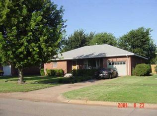 206 S 6th St #1, Kingfisher, OK 73750