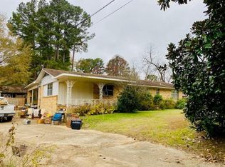 517 Fairview Rd SW, Camden, AR 71701