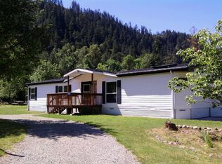 7792 Wilderness Dr, Concrete, WA 98237