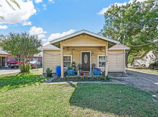 513 Macarthur Blvd, Grand Prairie, TX 75050