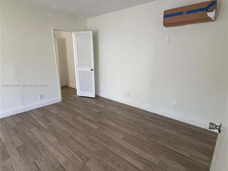 1816 NW 25th Ter #2 — Photo 10