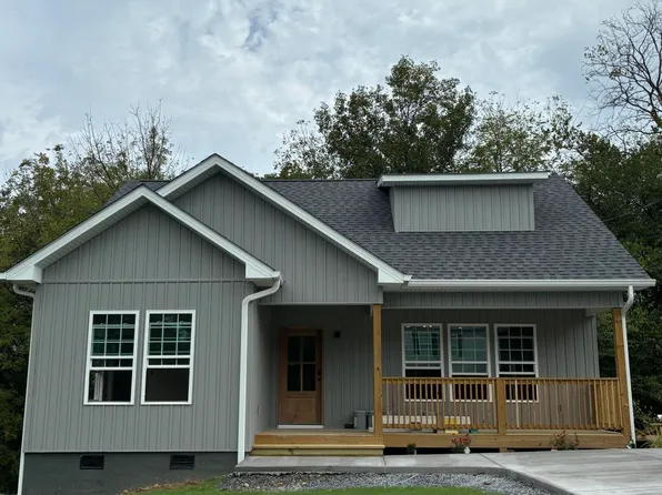 338 Highland Dr, Bluff City, TN 37618