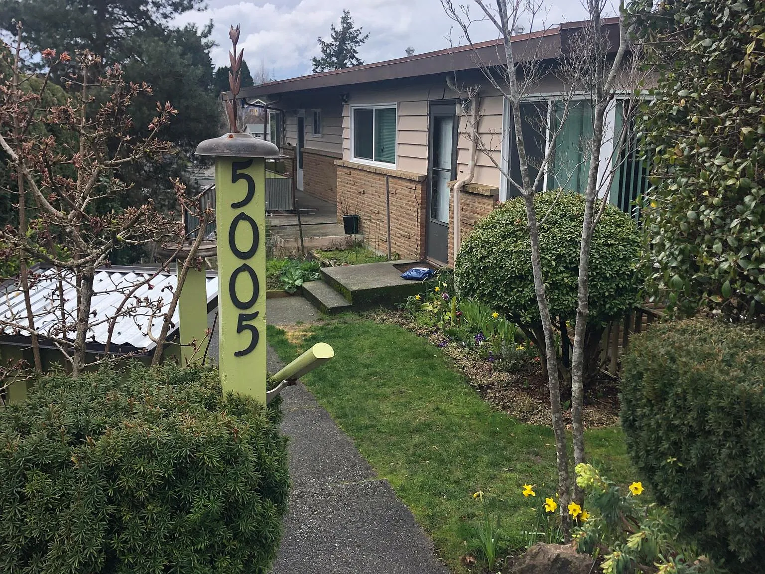 2 bed, 800 sqft, $2,350 — Photo 1