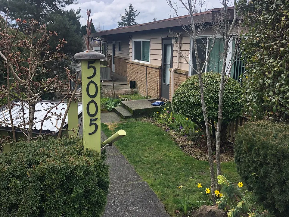 5005 38th Ave SW #1