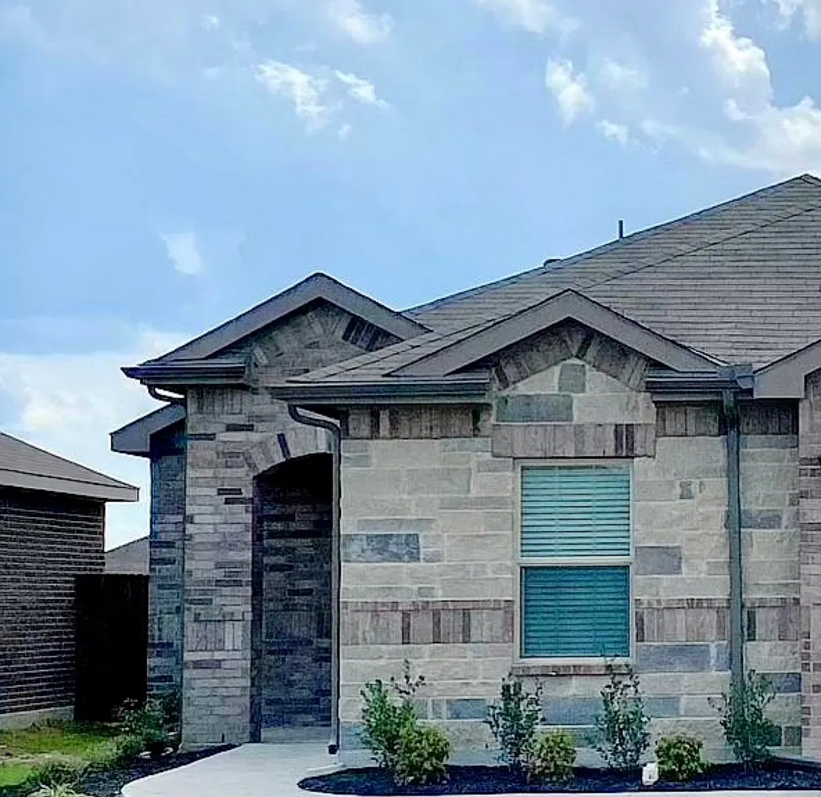 5 bed, 2164 sqft, $2,575 — Photo 3
