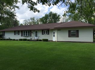 2274 E 1675 North Rd, Watseka, IL 60970