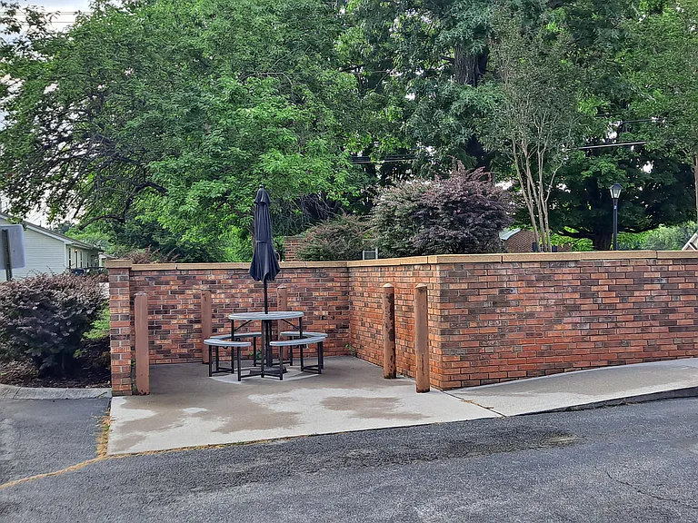 810 Highland Dr #303 — Photo 20