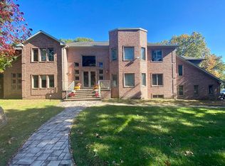 16 Duffield Dr, Ocean, NJ 07712