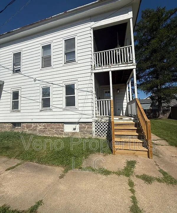 2-4 Russell St #2A